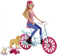Barbie cyklistka a psí akrobati